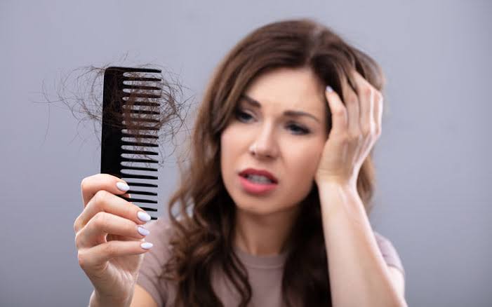 इस Hair loss treatment से 15 दिन में ही मिल जाएंगे "लंबे बाल जिन्हें संभाल नहीं पाएंगे आप" 2 Hair loss treatment