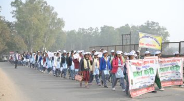सड़क सुरक्षा सप्ताह: स्कूली बच्चों ने निकाली जागरूकता रैली 1