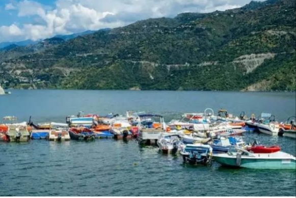 टिहरी झील में आयोजित होने वाले फ्लोटिंग फेस्टिवल की तैयारियां अब अंतिम चरणलर, पढ़े खबर 1