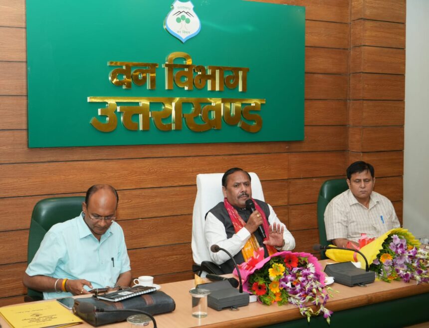 लच्छीवाला टोल प्लाजा पर गंदगी पर सख्त हुए जमदग्नि,डीएफओ को दिए निर्देश 1