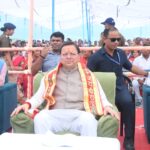 मुख्यमंत्री ने चंपावत में भैया दूज (च्यूड़ा पूजन) समारोह में किया प्रतिभाग, महिलाओं ने किया पारंपरिक पूजन 5