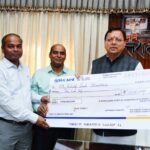 मुख्यमंत्री से मुलाकात कर स्कूल प्रबंधन ने आपदा पुनर्निर्माण के कार्यों के लिए मुख्यमंत्री राहत कोष में ₹10 लाख की धनराशि प्रदान की 9