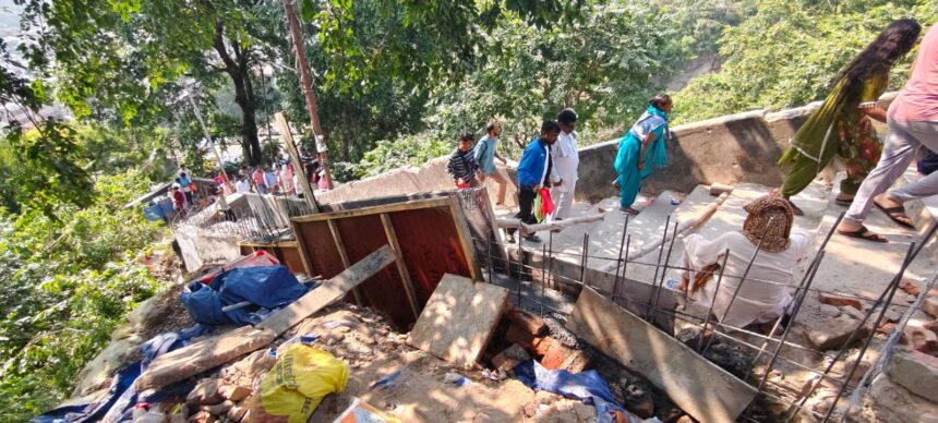 मुख्यमंत्री धामी के प्रयासों से मां मनसा देवी पहाड़ी क्षेत्र के संरक्षण एवं पहाड़ी के कटाव को रोकने के लिए पुनर्निमाण कार्याें की भारत सरकार से मिली मंजूरी 1