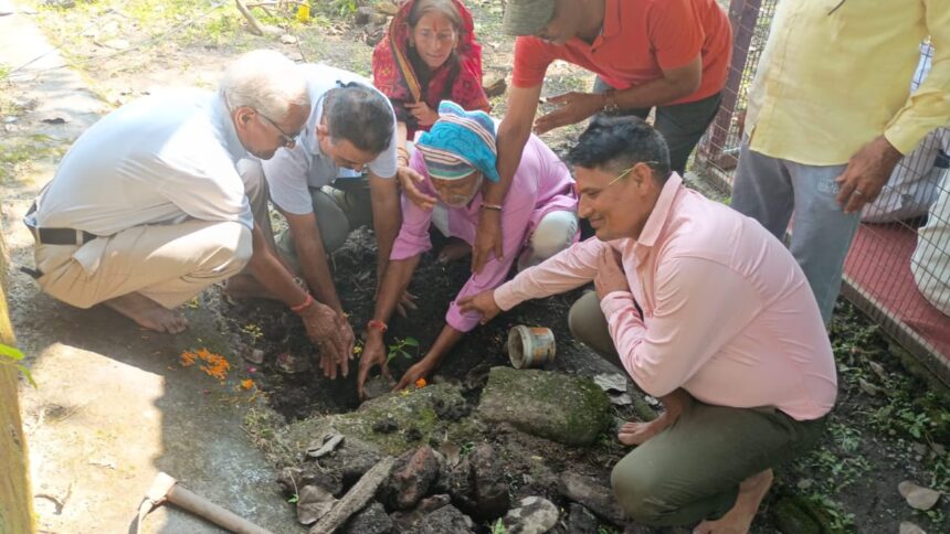 मंदिर में नवदूर्गा पुजा जप तप का अनुष्ठान एक अक्टुबर को हवन एंव भण्डारे के साथ सम्पन्न हुआ 1